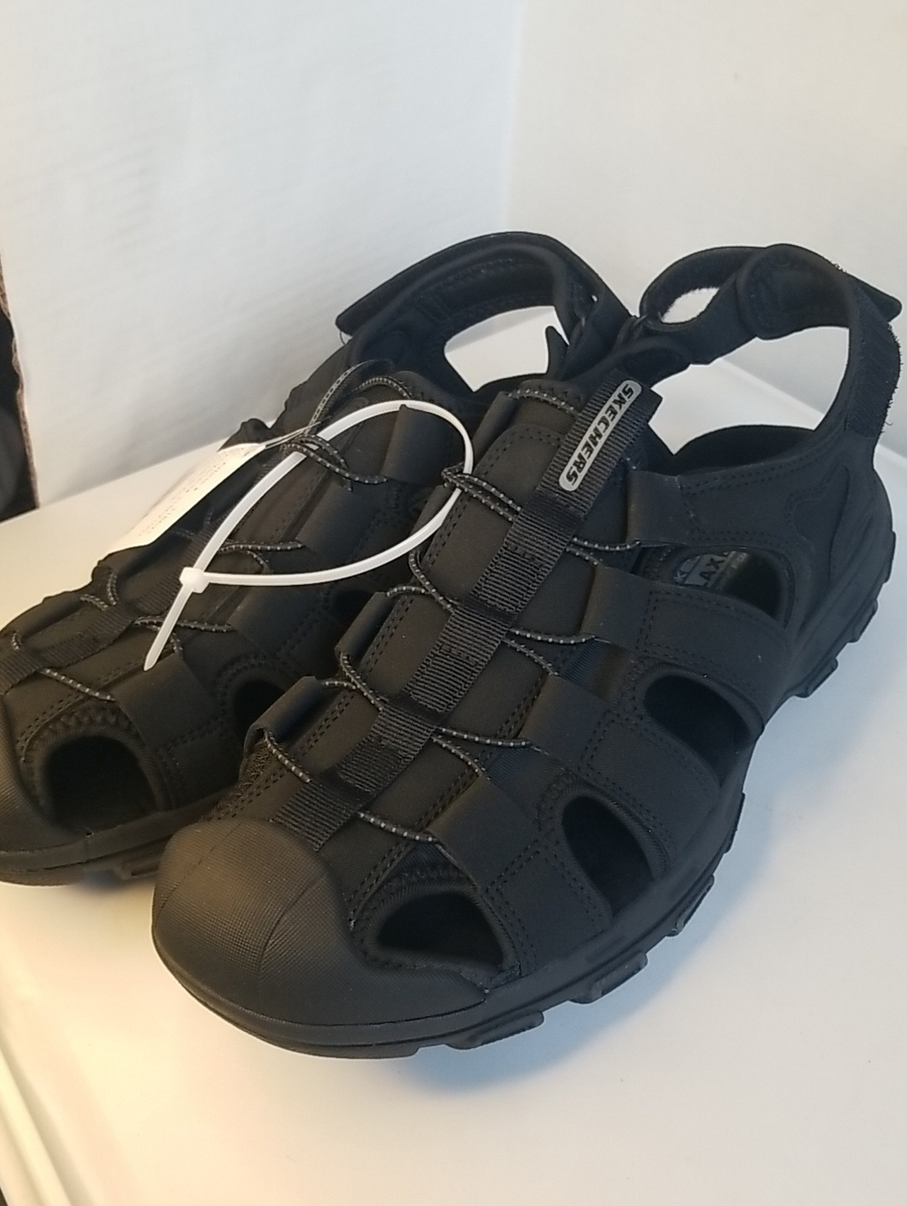Skechers Men’s Black Closed-Toe Fisherman Sandals